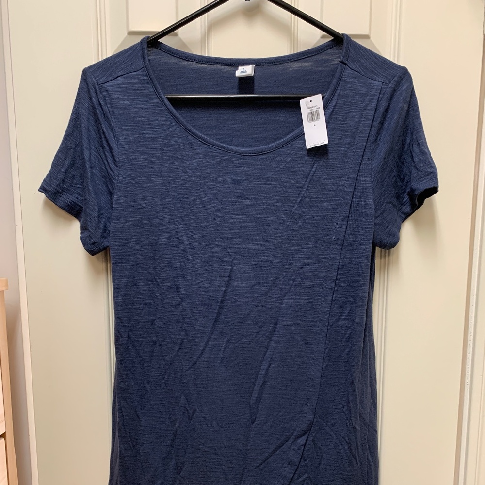 (NWT) Old Navy Maternity Cross-Front Nursing Top (S)
